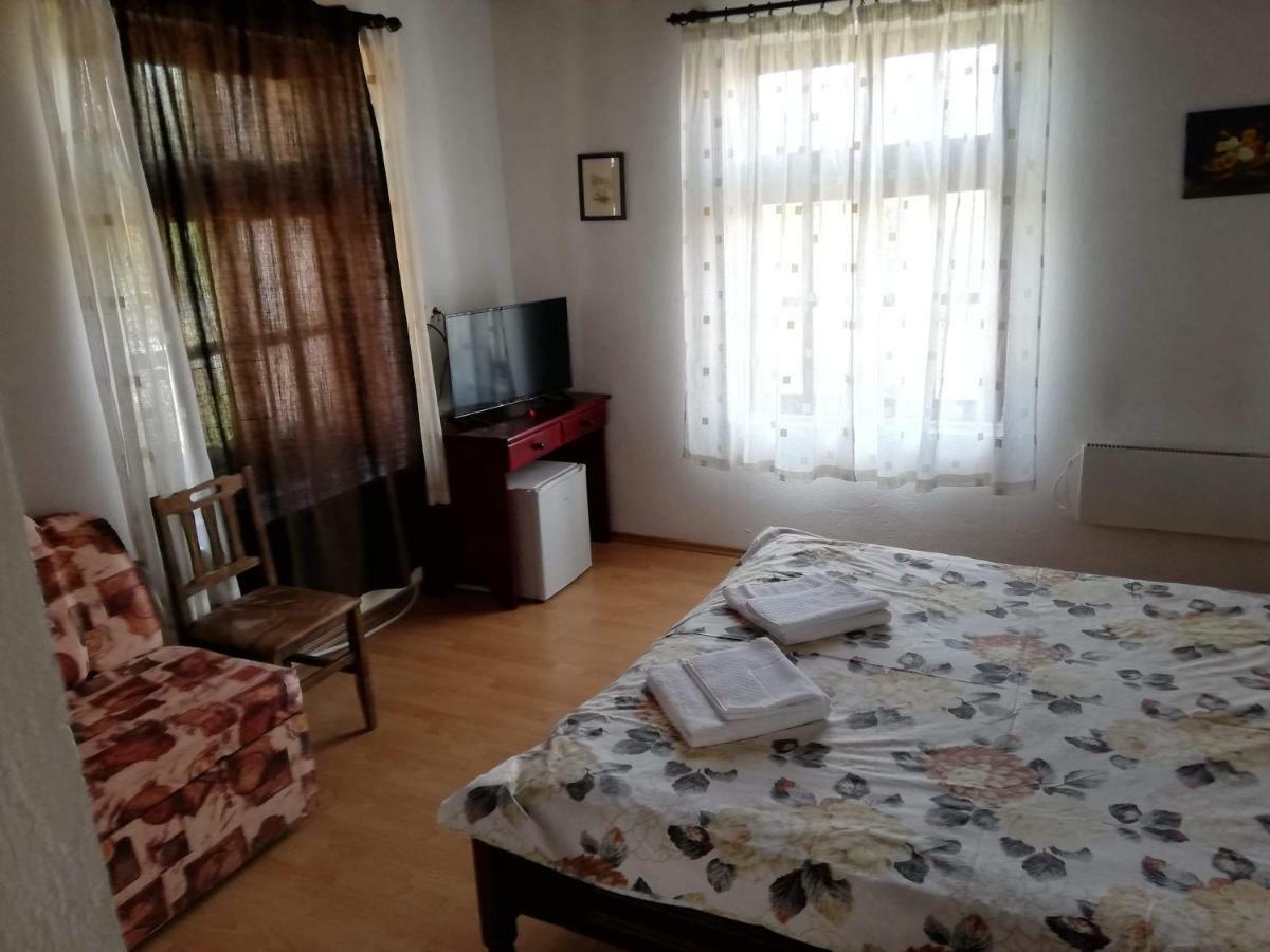 Guest House Popov Marchevo Экстерьер фото